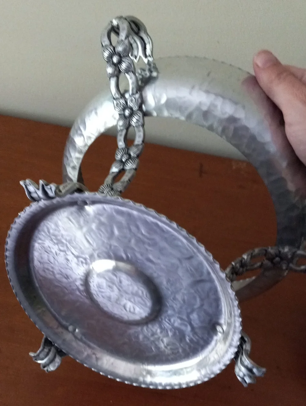Vintage Rodney Kent Floral Hammered Aluminum Serving Chaffing Dish with Lid